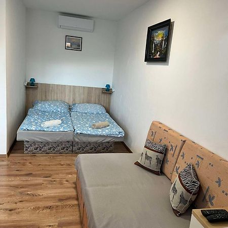Bekivi Apartmany Dunaszerdahely Kültér fotó