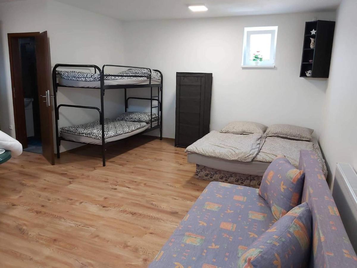 Bekivi Apartmany Dunaszerdahely Kültér fotó