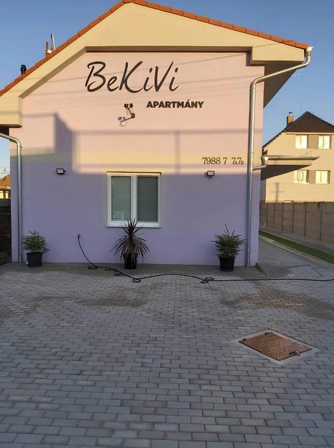 Bekivi Apartmany Dunaszerdahely Kültér fotó