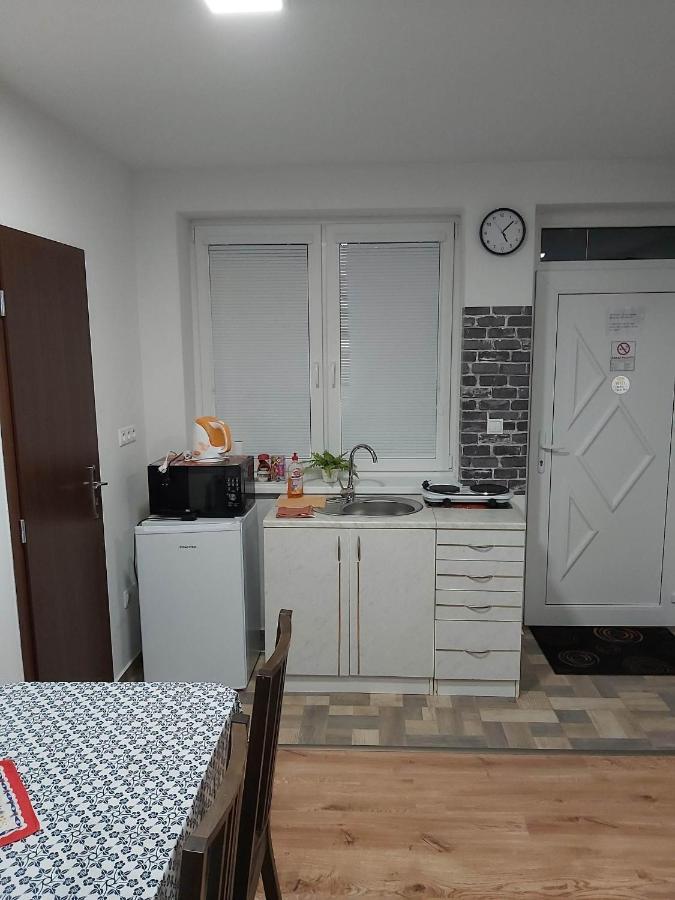 Bekivi Apartmany Dunaszerdahely Kültér fotó