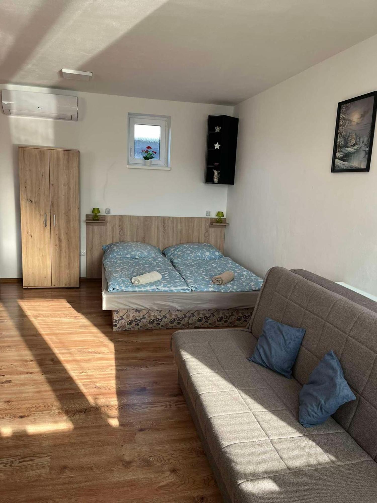Bekivi Apartmany Dunaszerdahely Kültér fotó