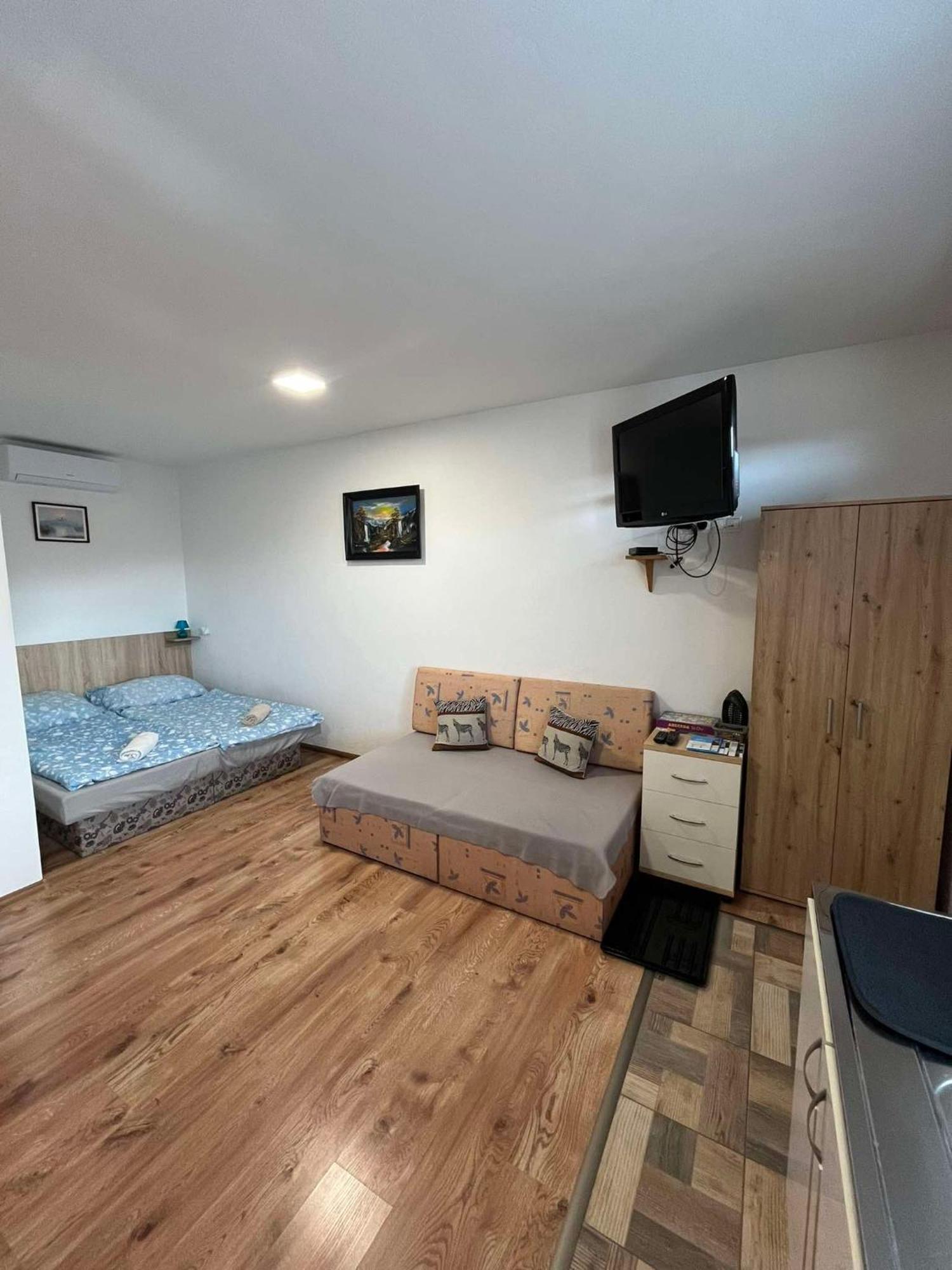 Bekivi Apartmany Dunaszerdahely Kültér fotó